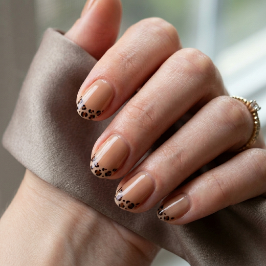 Minimal animal print